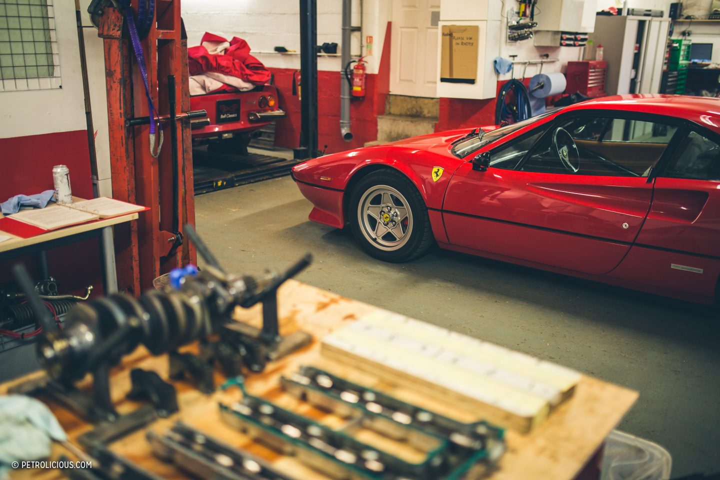 Галерея: Bell Classics — место, где воскрешают Ferrari