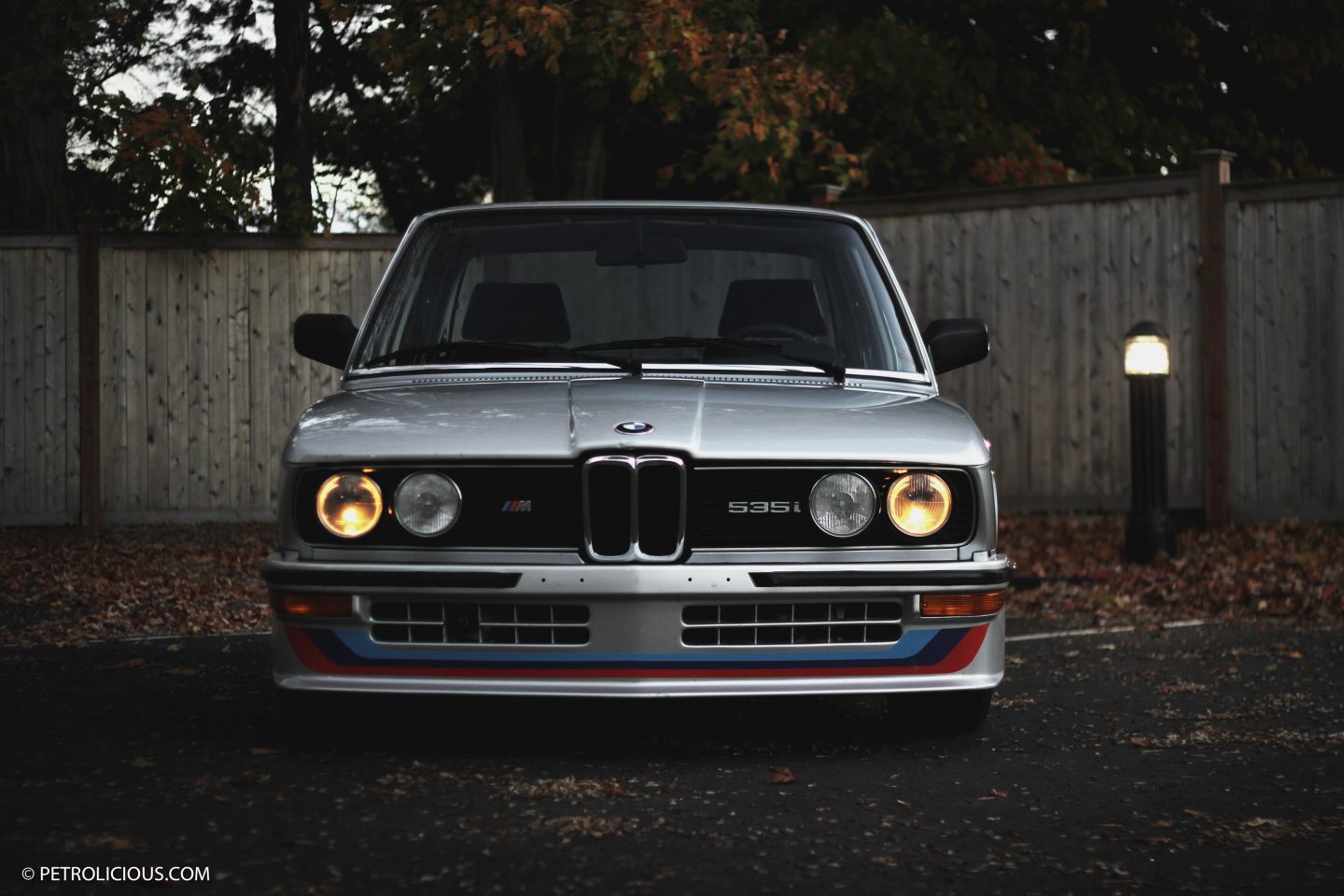 BMW E12 M535i — воплощение истории Motorsport