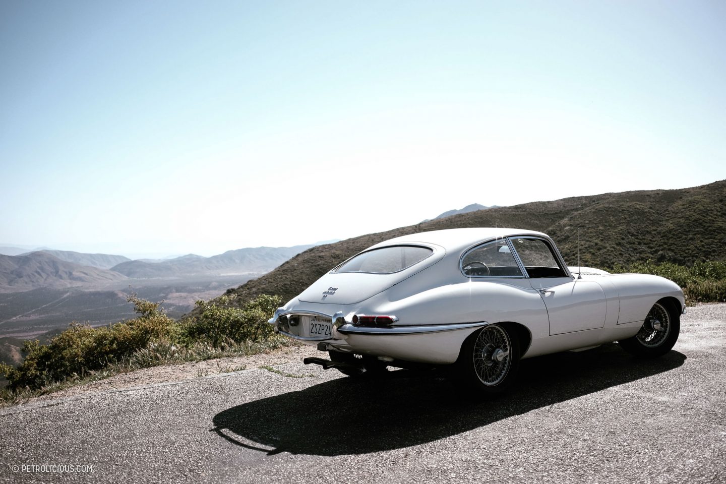 Потрепанный Jaguar E-Type | Залог семейного счастья